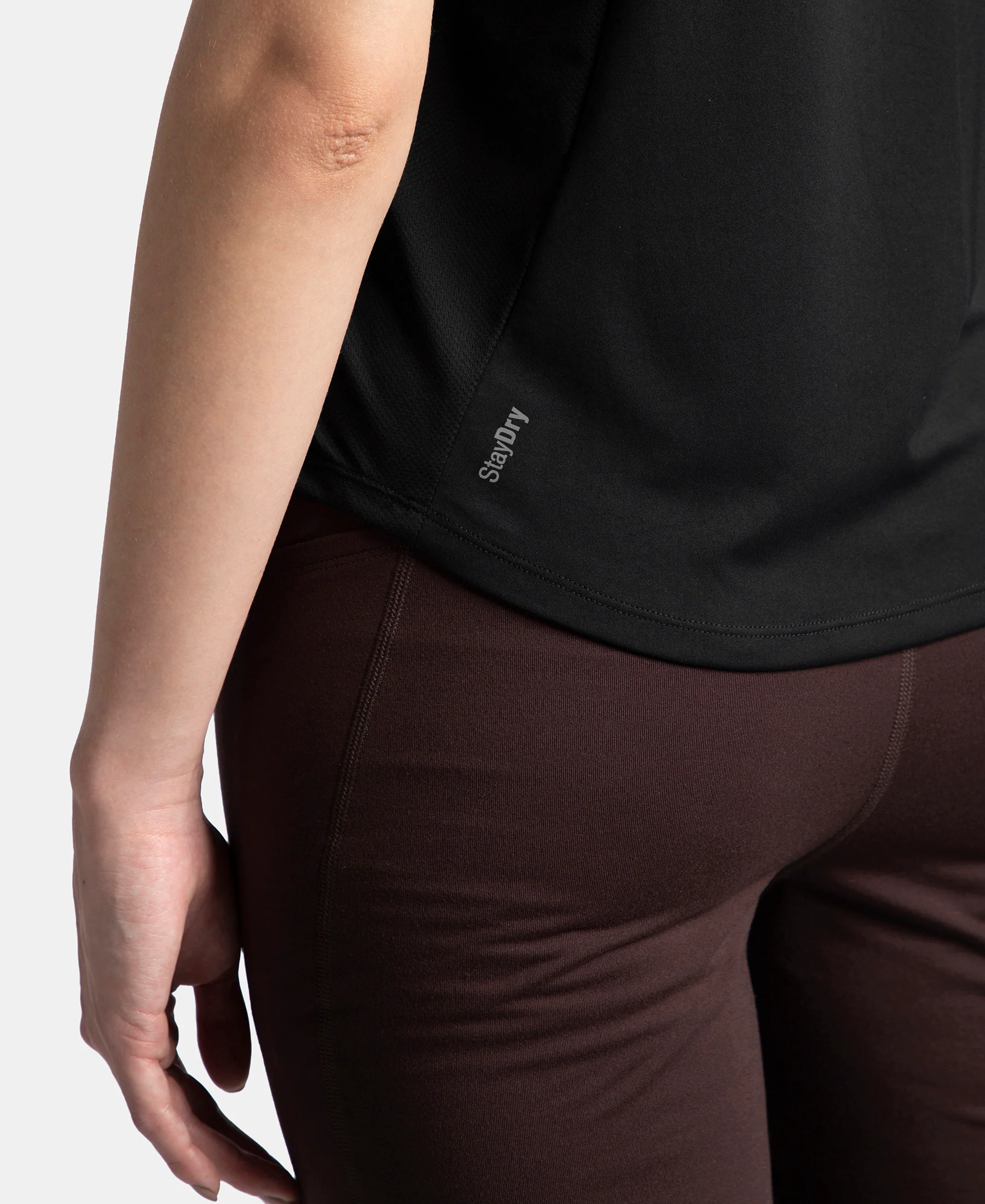 Microfiber Fabric Regular Fit Half Sleeve Breathable Mesh T-Shirt with Curved Hem Styling - Black - Image 7
