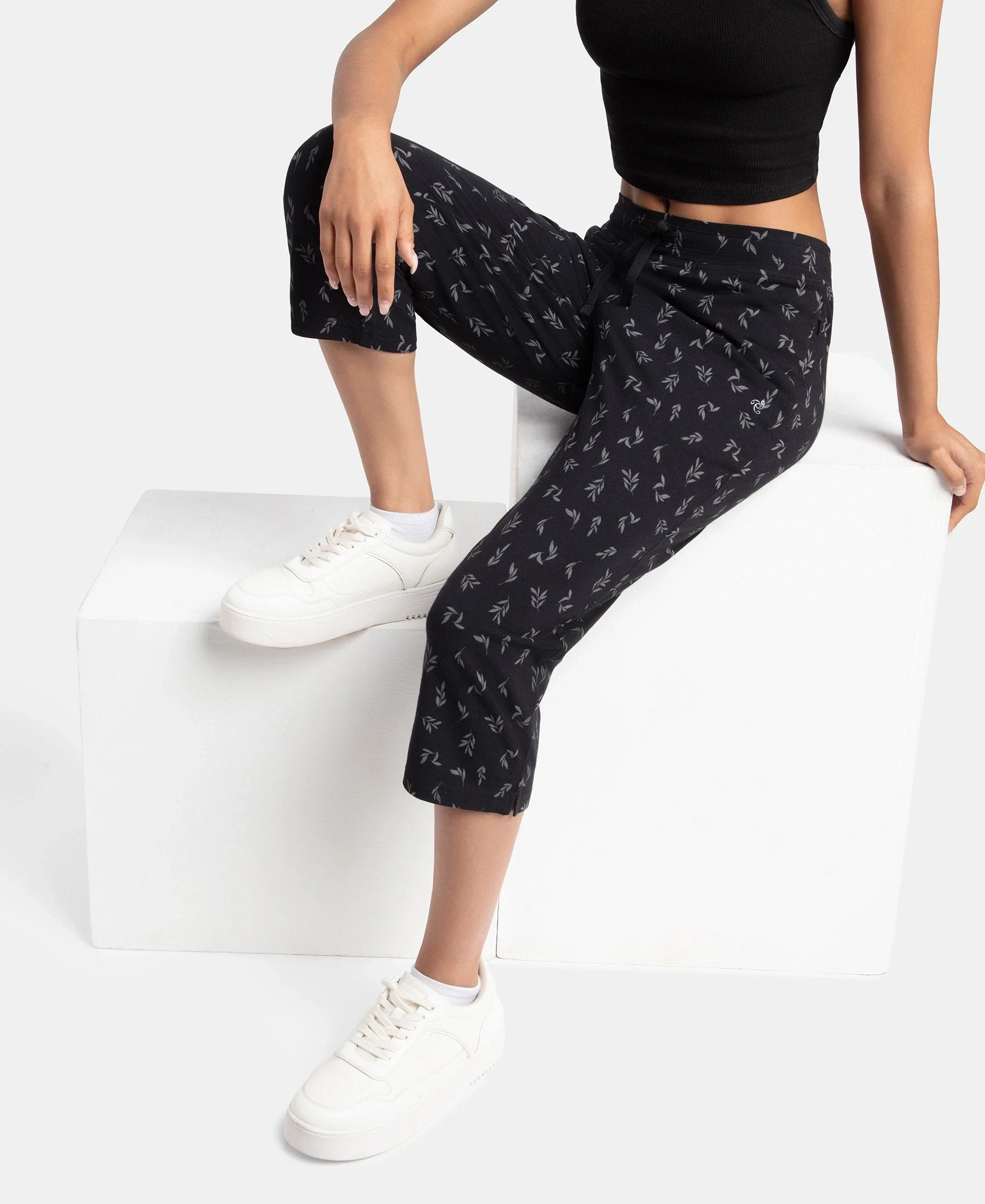 Super Combed Cotton Elastane Stretch Slim Fit Printed Capri with Side Pockets - Black Printed - Image 5
