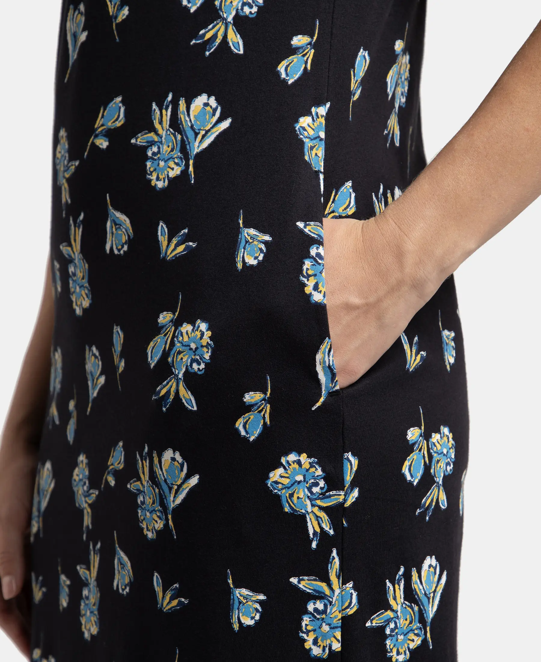 Super Combed Cotton Long Length Printed Lounge Dress - Black - Image 7