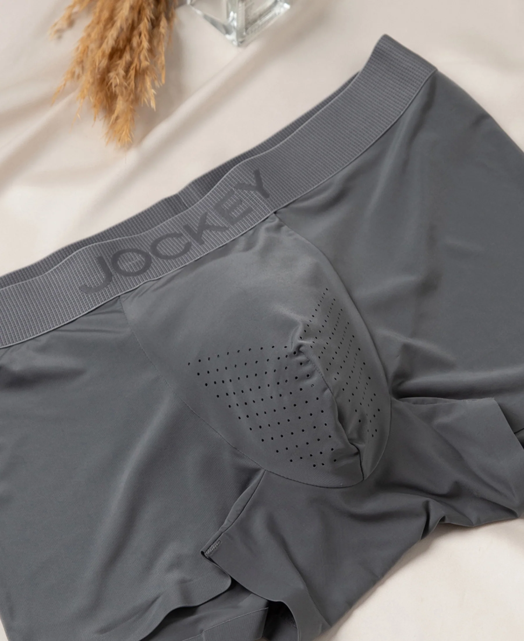 Tactouch Microfiber Elastane Stretch Seamfree Bonded Tech Solid Trunk with Internal Breathable Mesh - Grey - Image 7